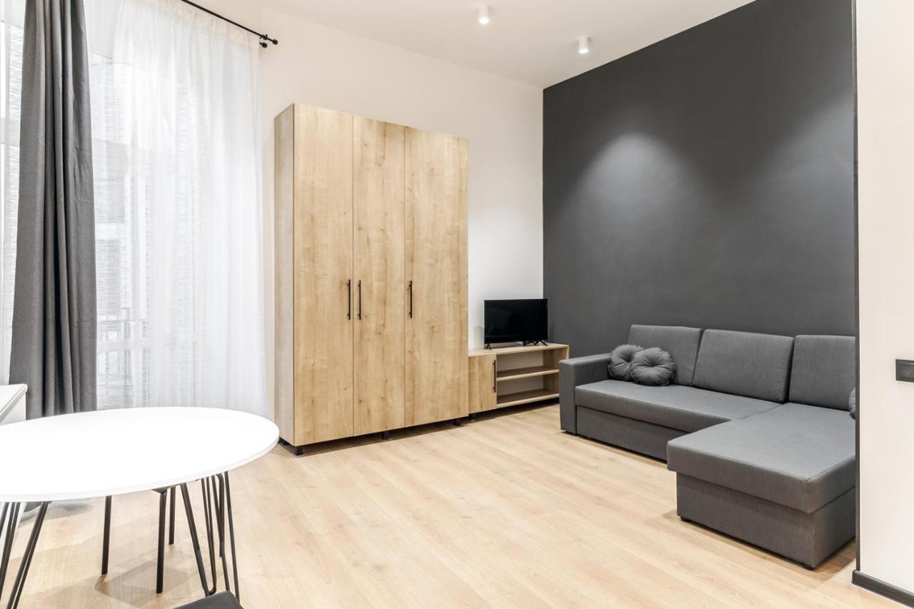 Modern Apartment In The Old City Lviv Exterior foto
