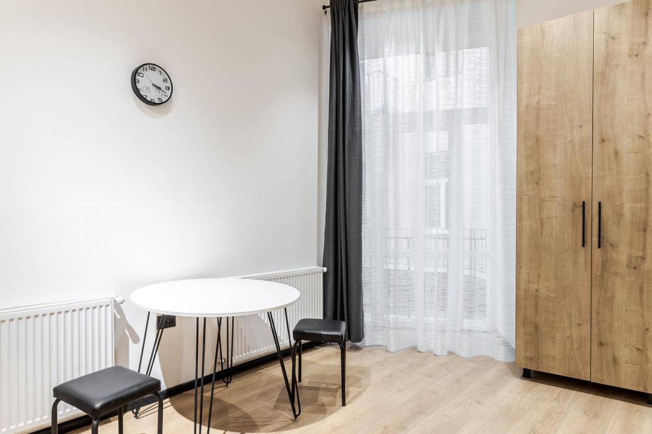 Modern Apartment In The Old City Lviv Exterior foto