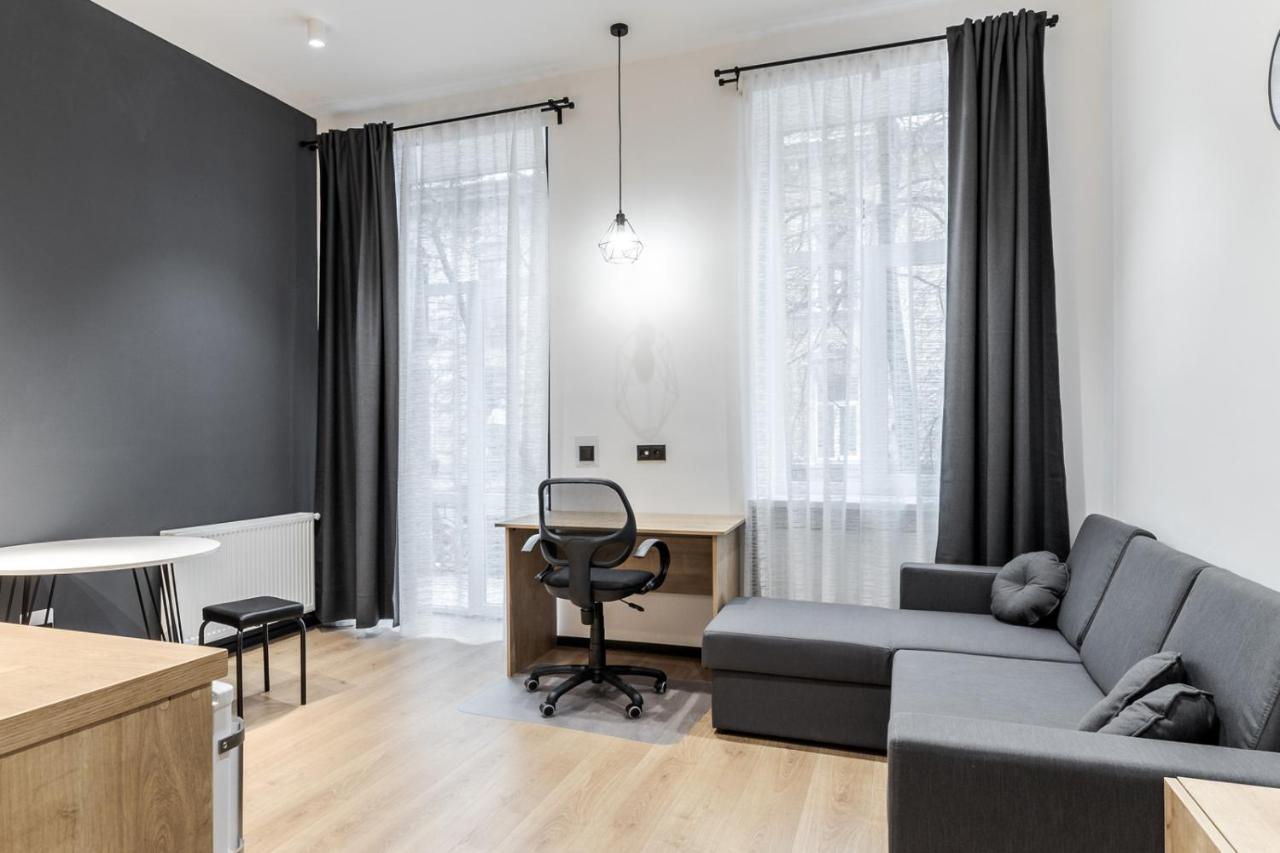 Modern Apartment In The Old City Lviv Exterior foto