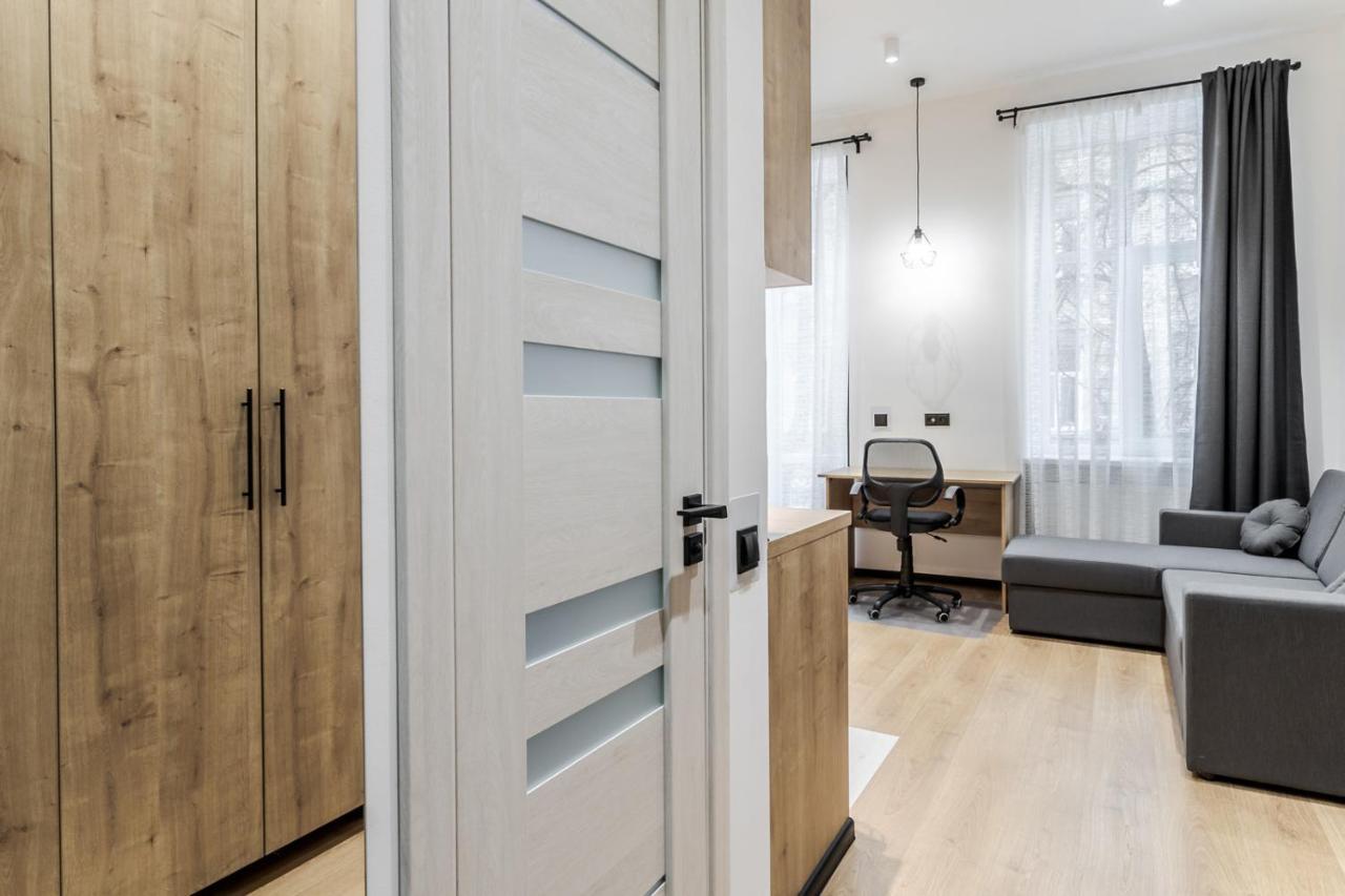 Modern Apartment In The Old City Lviv Exterior foto